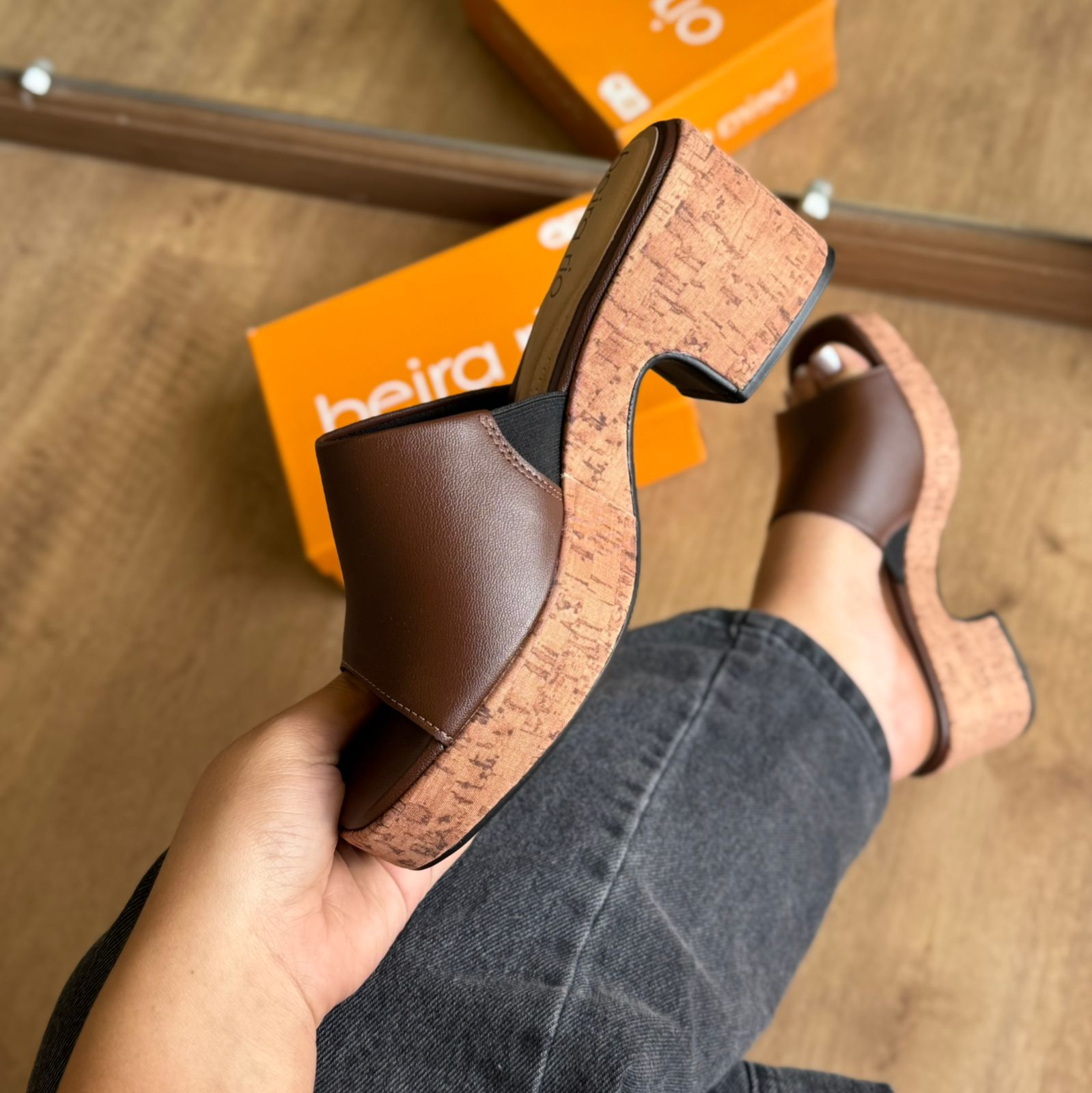 Sandália Beira Rio Salto Bloco Slide 8517.108