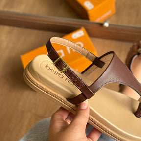 Sandália Beira Rio Detalhe Dourado 8513.113.14710