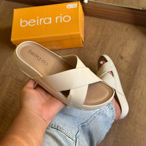 Sandália Beira Rio Rasteira em X 8542.101