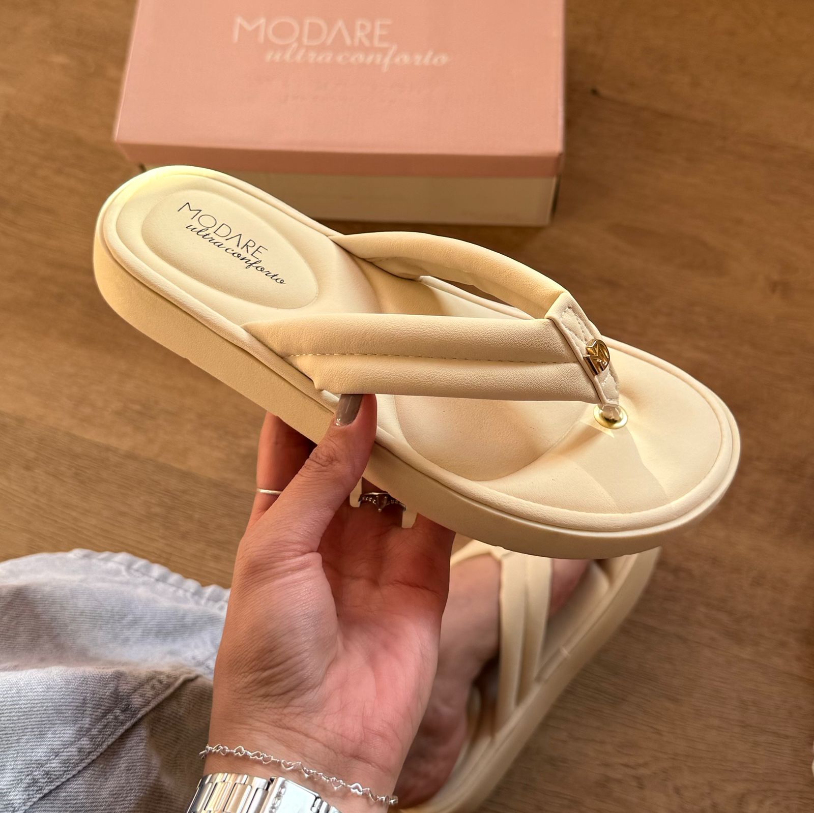 Chinelo de Dedo Modare 7208.109