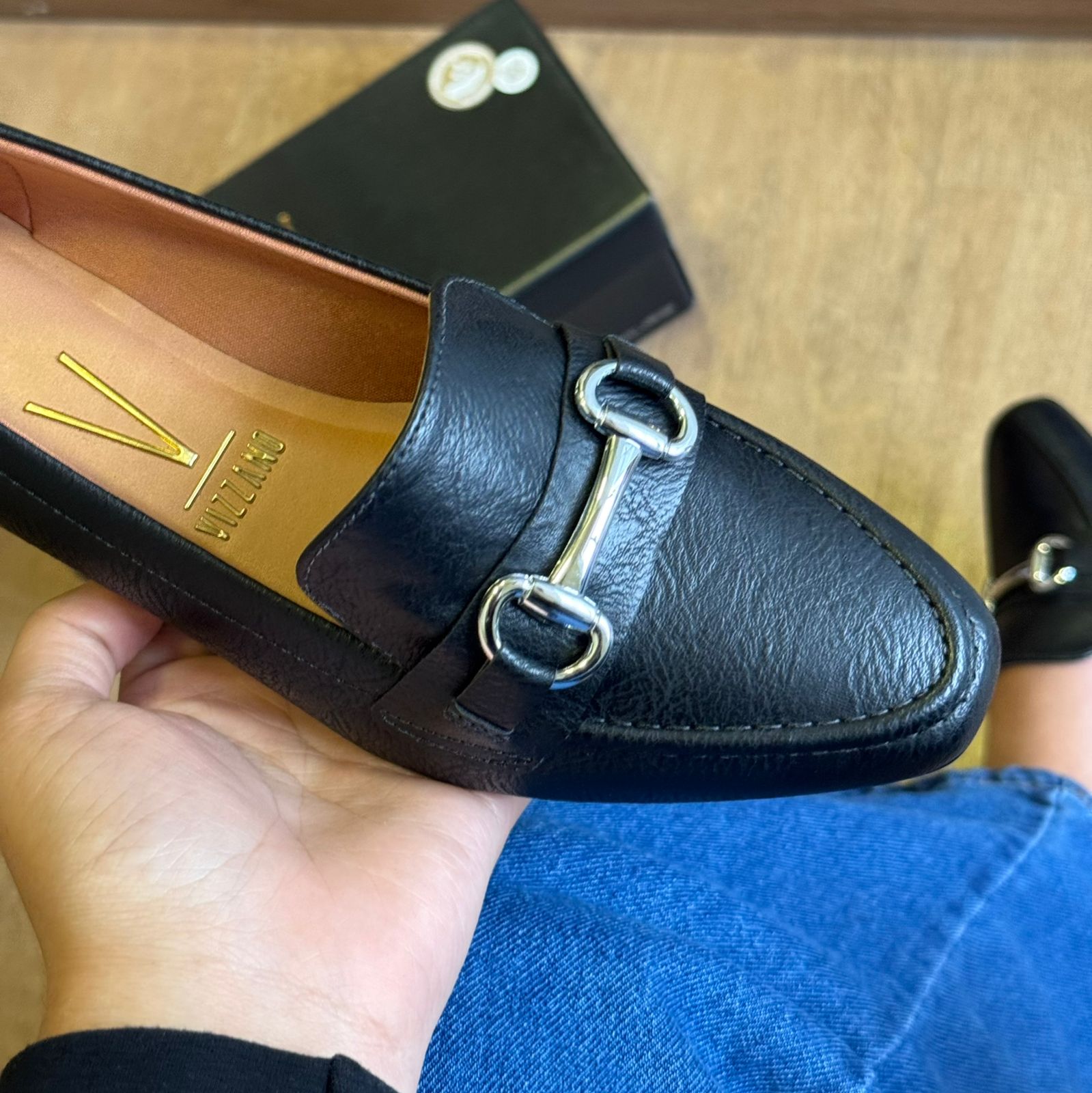 Mocassim Vizzano Detalhe Dourado Lisa 1351.106