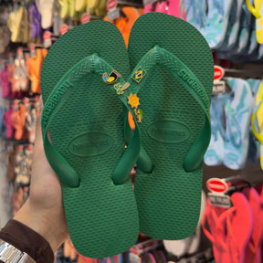 Havaianas Top + Pins Brasil, Tucano, Coqueiro, Aguá de Coco e Sol