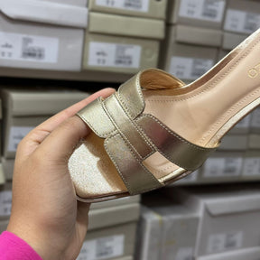 Sandália Mule Arezzo Couro Bloco Bico Quadrado A116990002