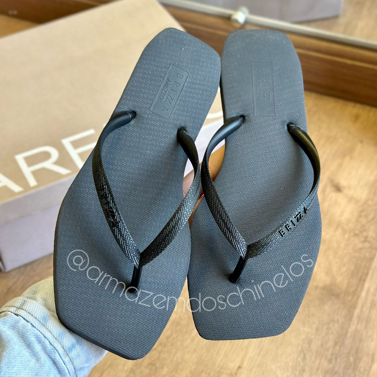 Chinelo Arezzo Z190270002