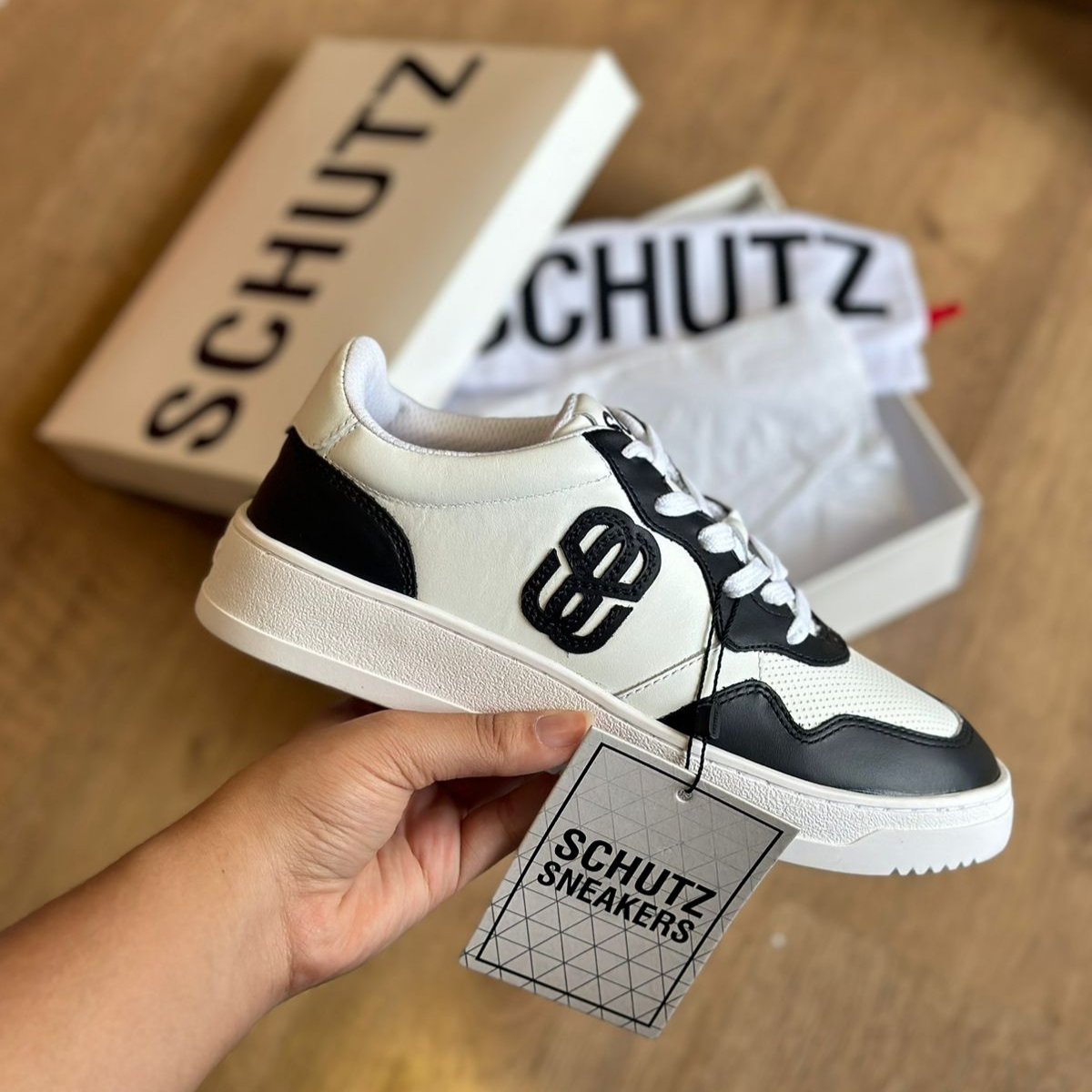 Tênis Schutz Logomania Couro S217250012