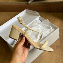 Sandália Arezzo Salto Bloco Tira Curva A100551061