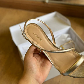 Sandália Arezzo Salto Bloco Tira Curva A100551061