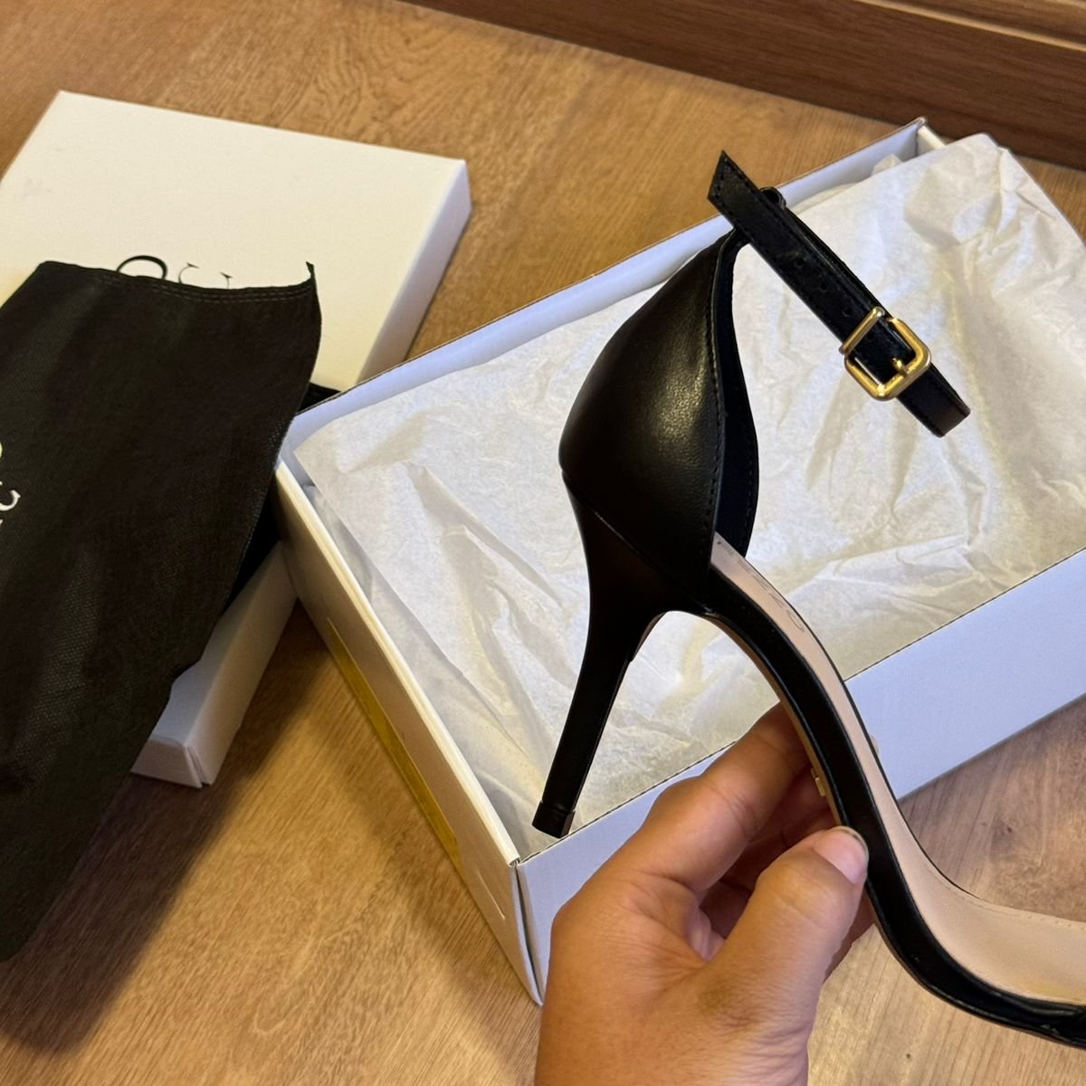 Sandália Arezzo Isabelli Salto Médio A026950026