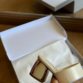 Sandália Arezzo Salto Bloco Duas Tiras A136220002