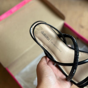 Sandália Dakota Rasteira Y7454