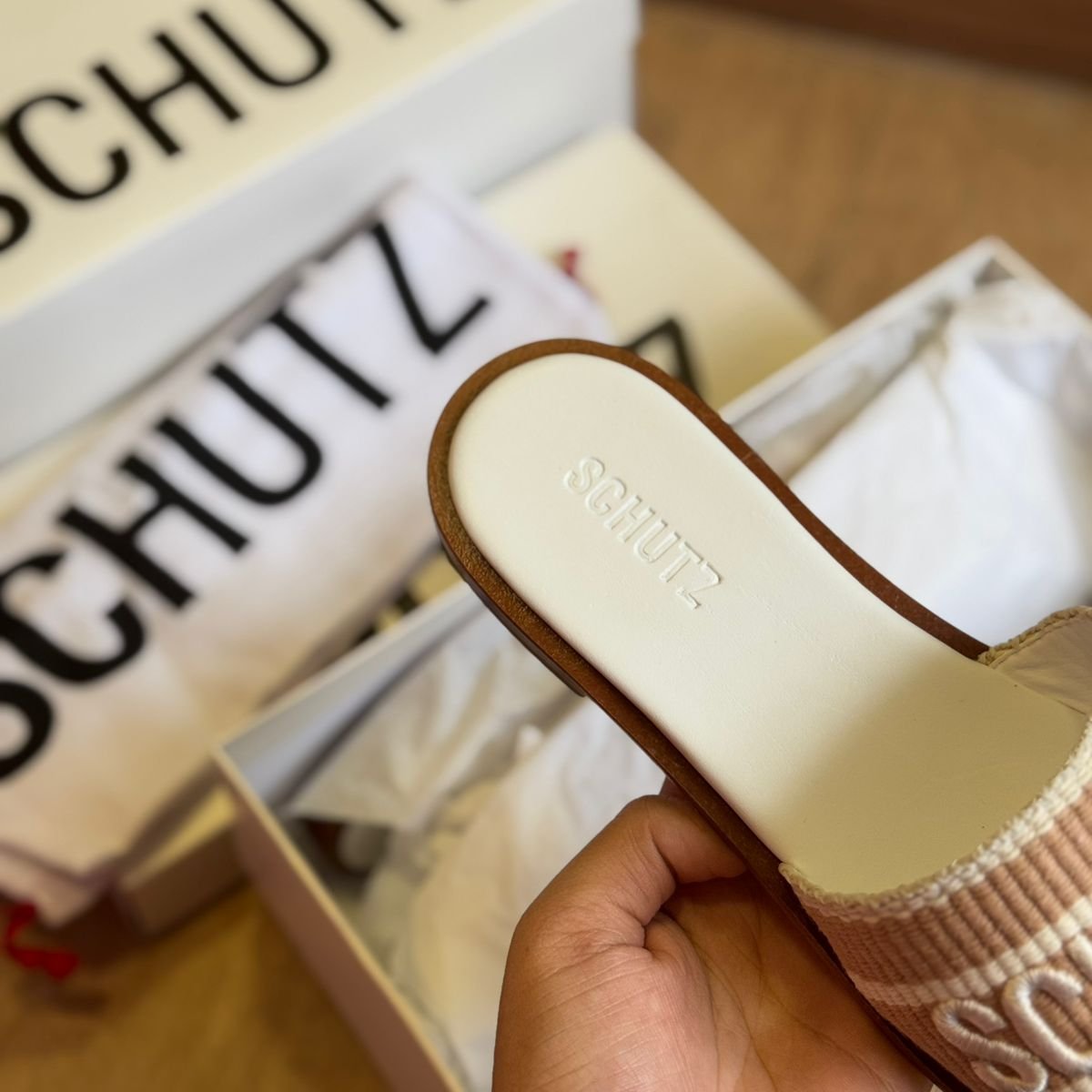 Sandália Schutz Rasteira Slide S216520104