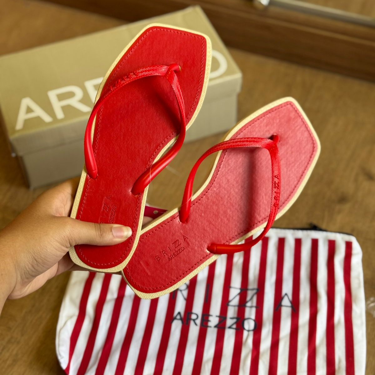 Chinelo Arezzo Rasteiro Z19027023