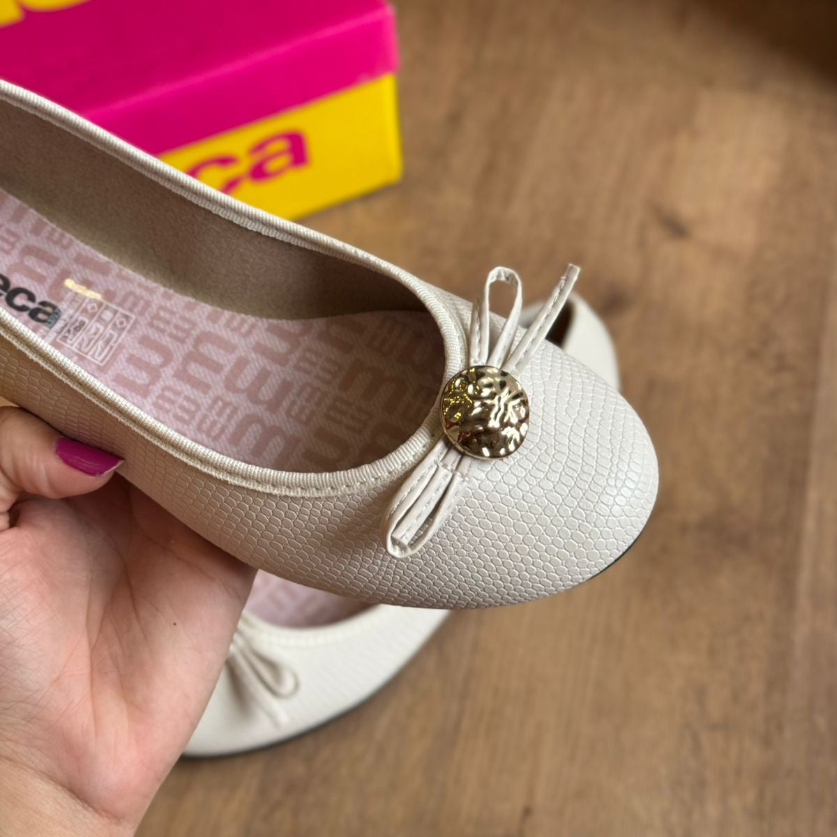 Sapatilha Moleca Detalhe Dourado 5726.135