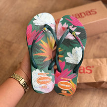 Chinelo Havaianas Slim Summer Bliss + Pin Tucano e Coqueiro