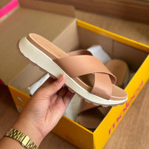 Sandália Moleca Tiras Cruzadas 5537.100