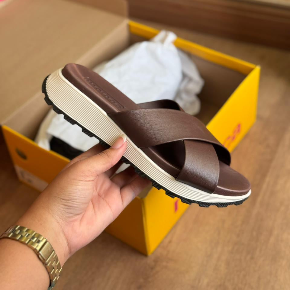 Sandália Moleca Tiras Cruzadas 5537.100