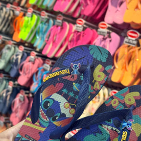 Havaianas Top Disney Classics (Stitch) + Pin Stitch (Grátis)