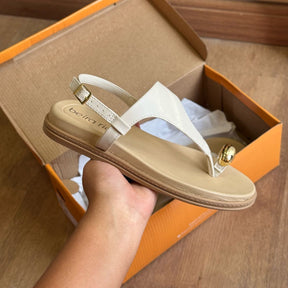 Sandália Beira Rio Detalhe Dourado 8513.113.14710