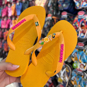 Havaianas Top + Placa Logo + Pins Brasil, Tucano, Coqueiro, Aguá de Coco e Sol