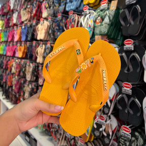 Havaianas Top + Placa Logo + Pins Brasil, Tucano, Coqueiro, Aguá de Coco e Sol