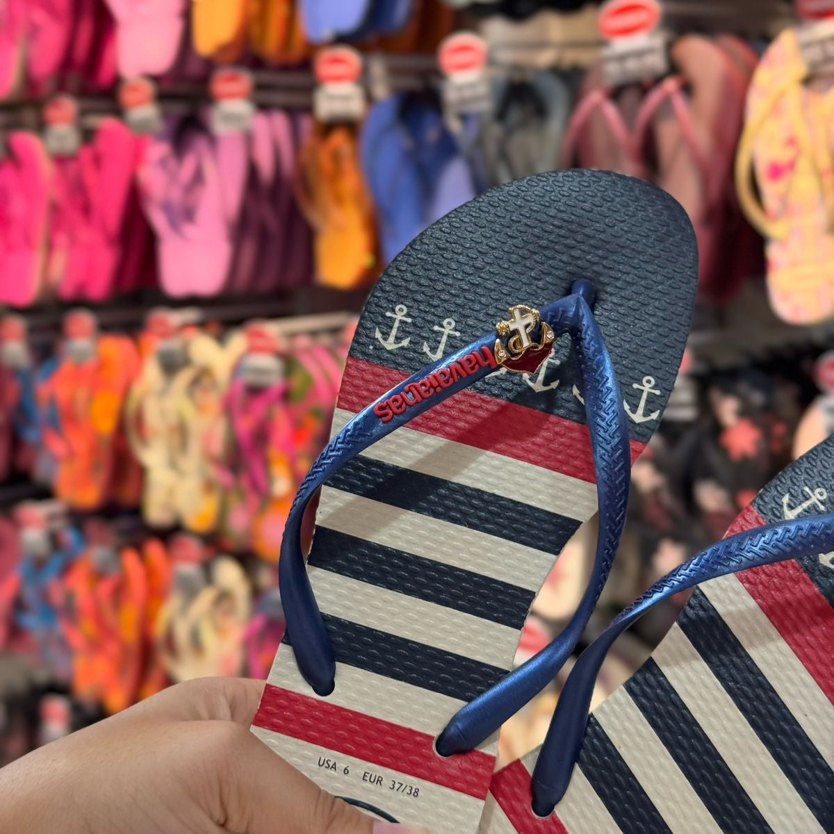 Havaianas Slim Nautical + Pin Âncora e Timão