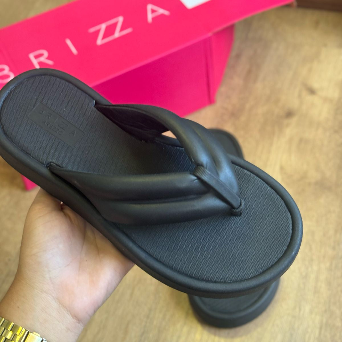 Sandália Arezzo Tiras Largas Brizza Z190100013