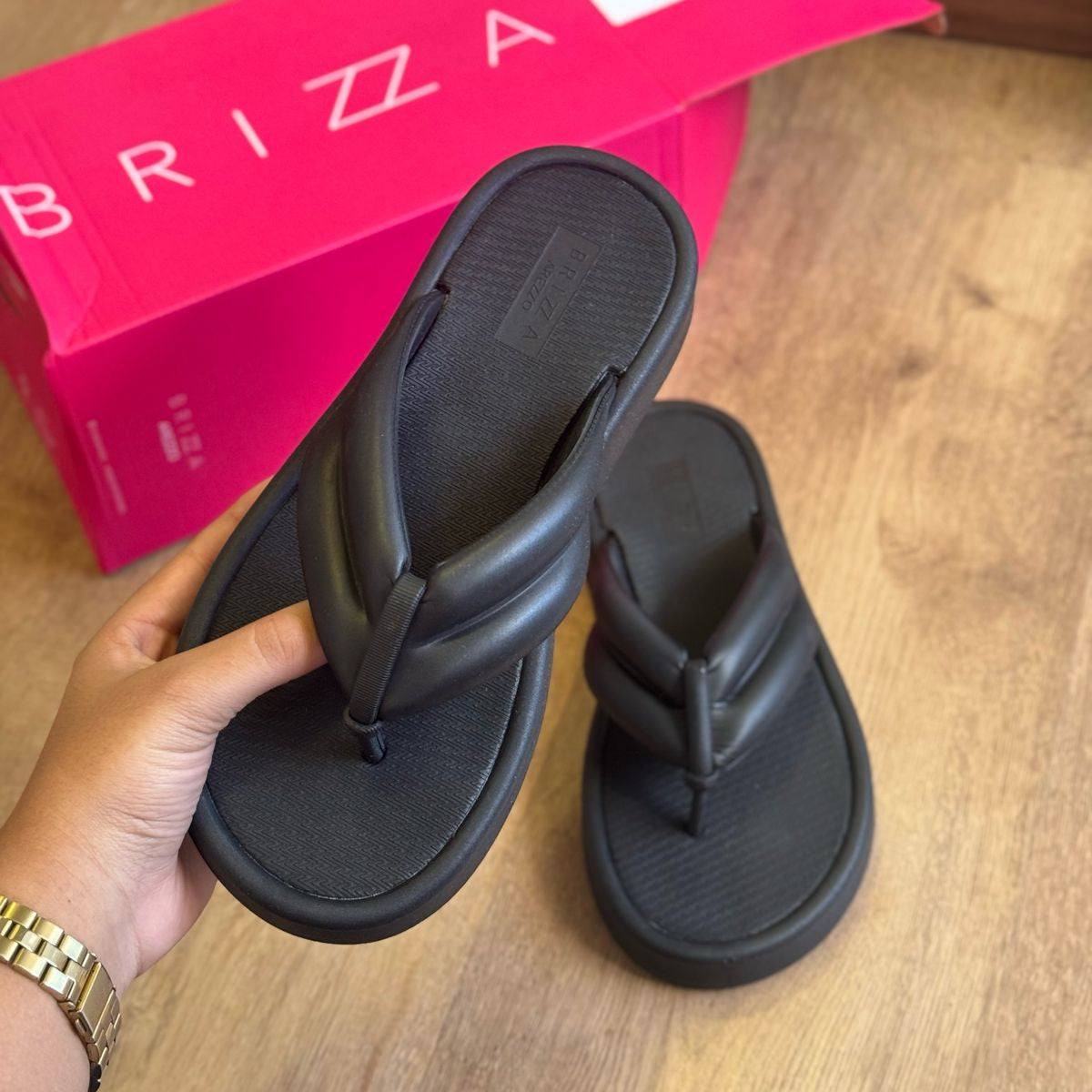 Sandália Arezzo Tiras Largas Brizza Z190100013