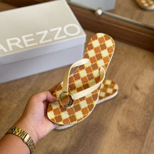 Sandália Arezzo Quadriculado Z190260119