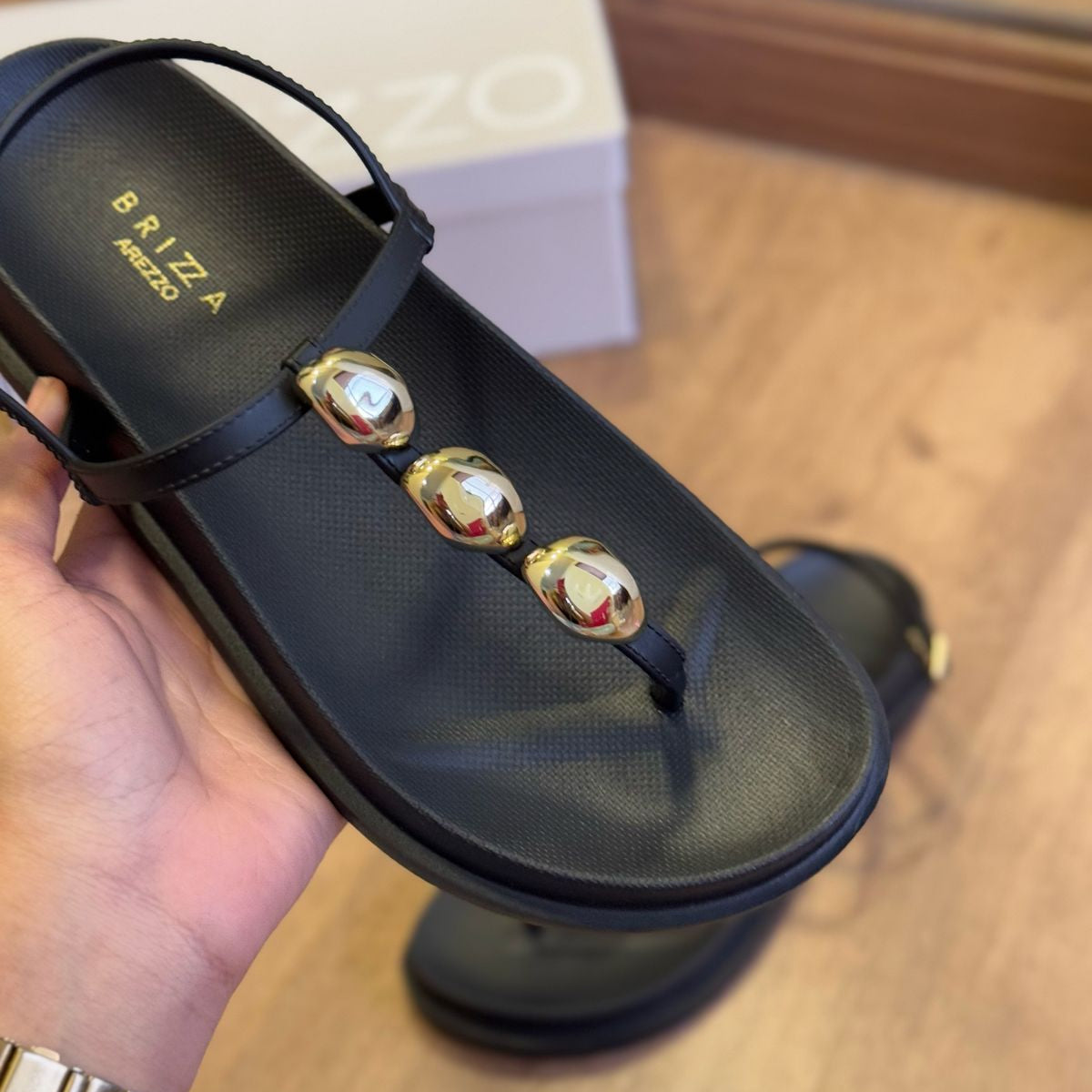 Sandália Arezzo  Rasteira Slim Lara Metais Z191140030