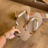 Havaianas Top + Pin Brasil + Placa Logo