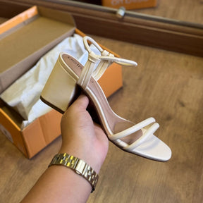 Sandália Beira Rio Salto Bloco com Tiras Finas 8436.213