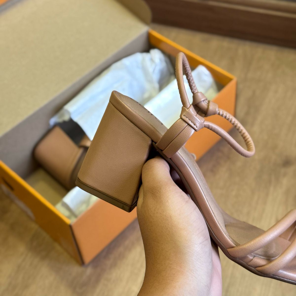 Sandália Beira Rio Salto Bloco com Tiras Finas 8436.213