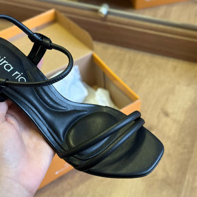 Sandália Beira Rio Salto Bloco com Tiras Finas 8436.213