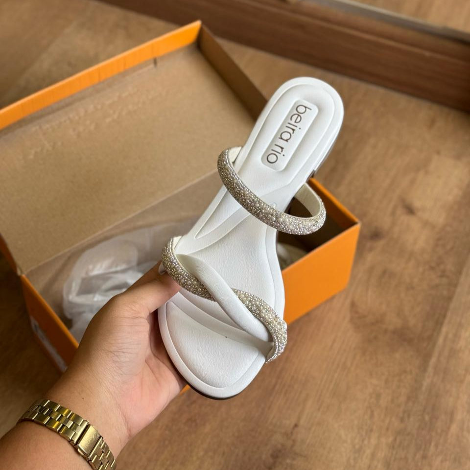 Sandália Beira Rio Tiras Entrelaçadas Brilhosas 8263.976