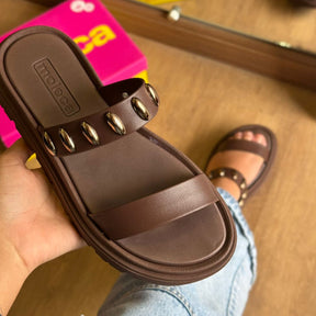 Sandália Moleca Detalhe de Pontinhos Dourados 5504.112