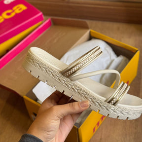 Sandália Moleca Tiras Dourado 5539.105