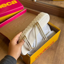 Sandália Moleca Tiras Dourado 5539.105