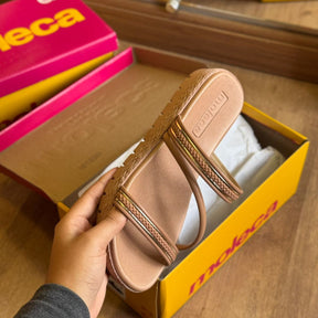 Sandália Moleca Tiras Dourado 5539.105