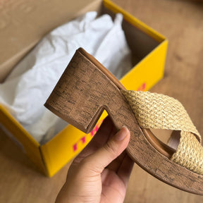 Sandália Moleca Tamanco Cruzado Efeito Palha 5549.104