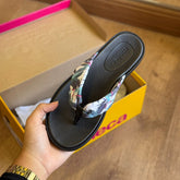 Chinelo de Dedo Moleca Tira Estampada 5525.107