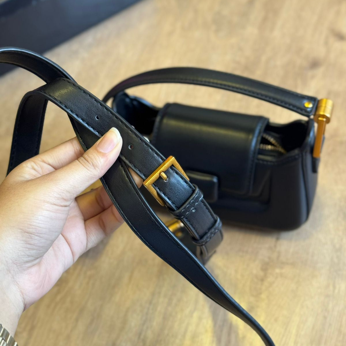 Bolsa Santa Lolla Pequena Soft Alça Dupla 0470.487C.037B