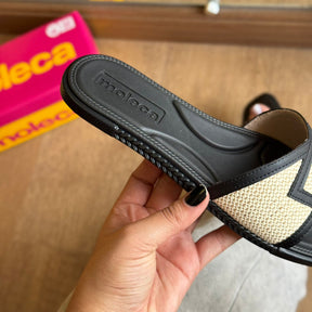 Sandália Rasteira Moleca Botão 5494.222