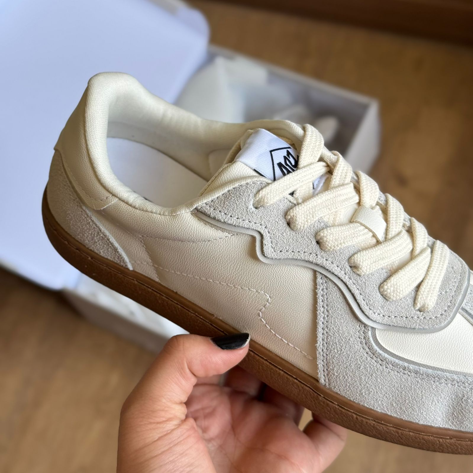 Tênis Arezzo  Camurça Amarração Valen A139170001