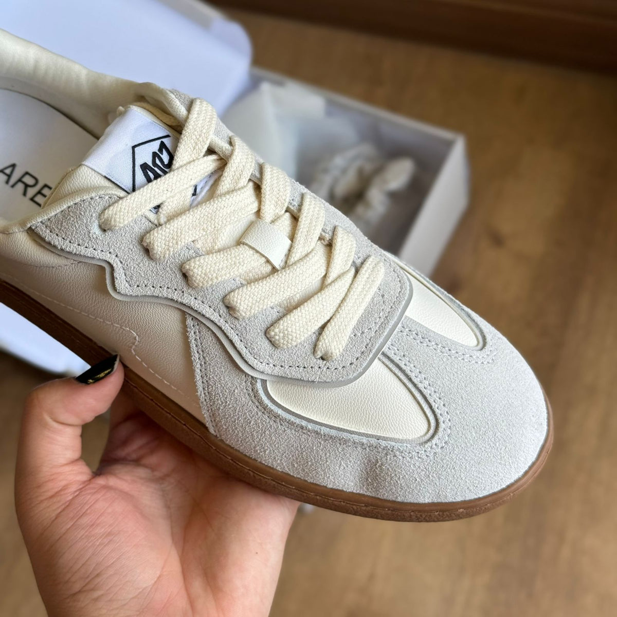 Tênis Arezzo  Camurça Amarração Valen A139170001