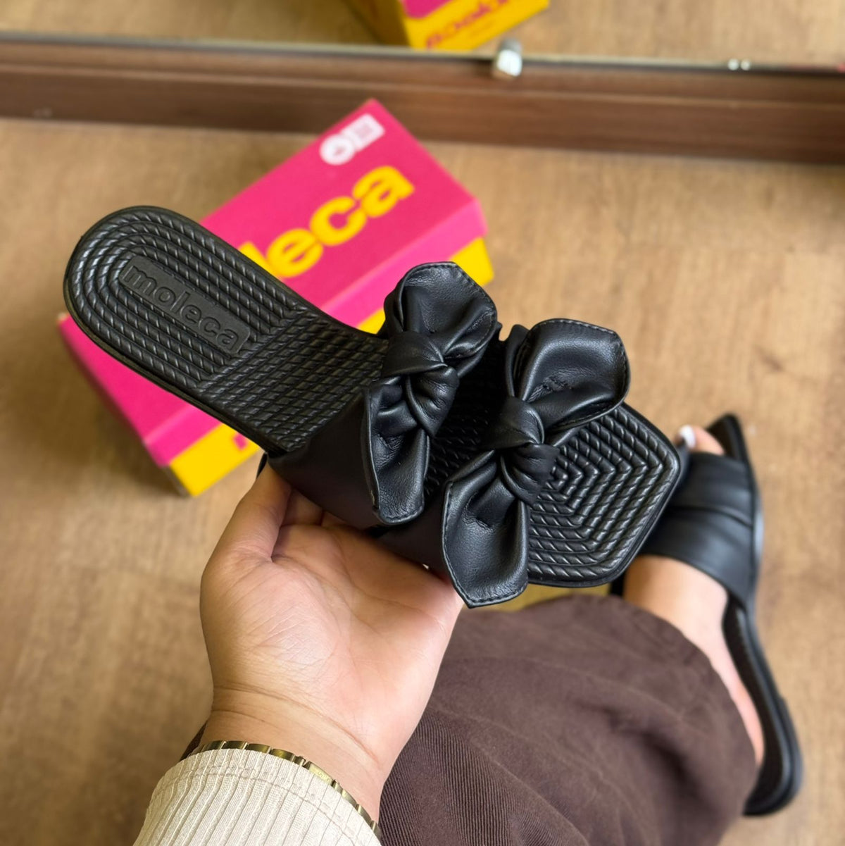 Sandália Rasteira Moleca Dois Laços 5558.104