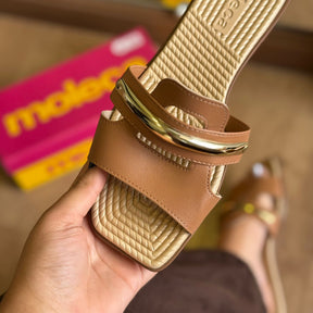 Sandália Rasteira Moleca Tira de Ouro 5558.105