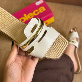 Sandália Rasteira Moleca Tira de Ouro 5558.105