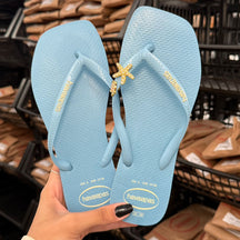 Chinelo Havaianas Logo Pop Up + Pin Tartaruga e Estrela