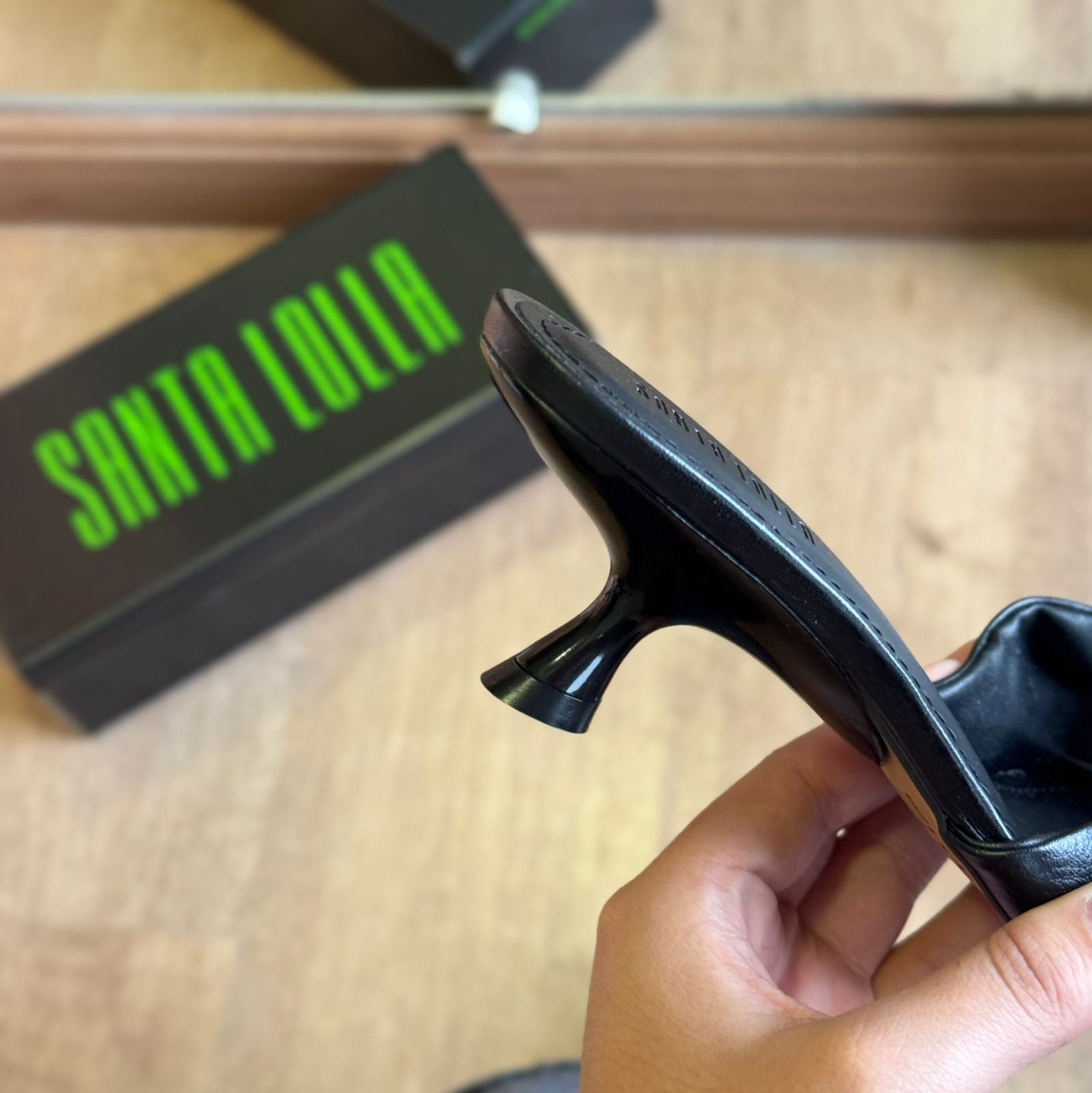 Mule Santa Lolla Couro Torino Salto Baixo Fino 0828.4A38.033B