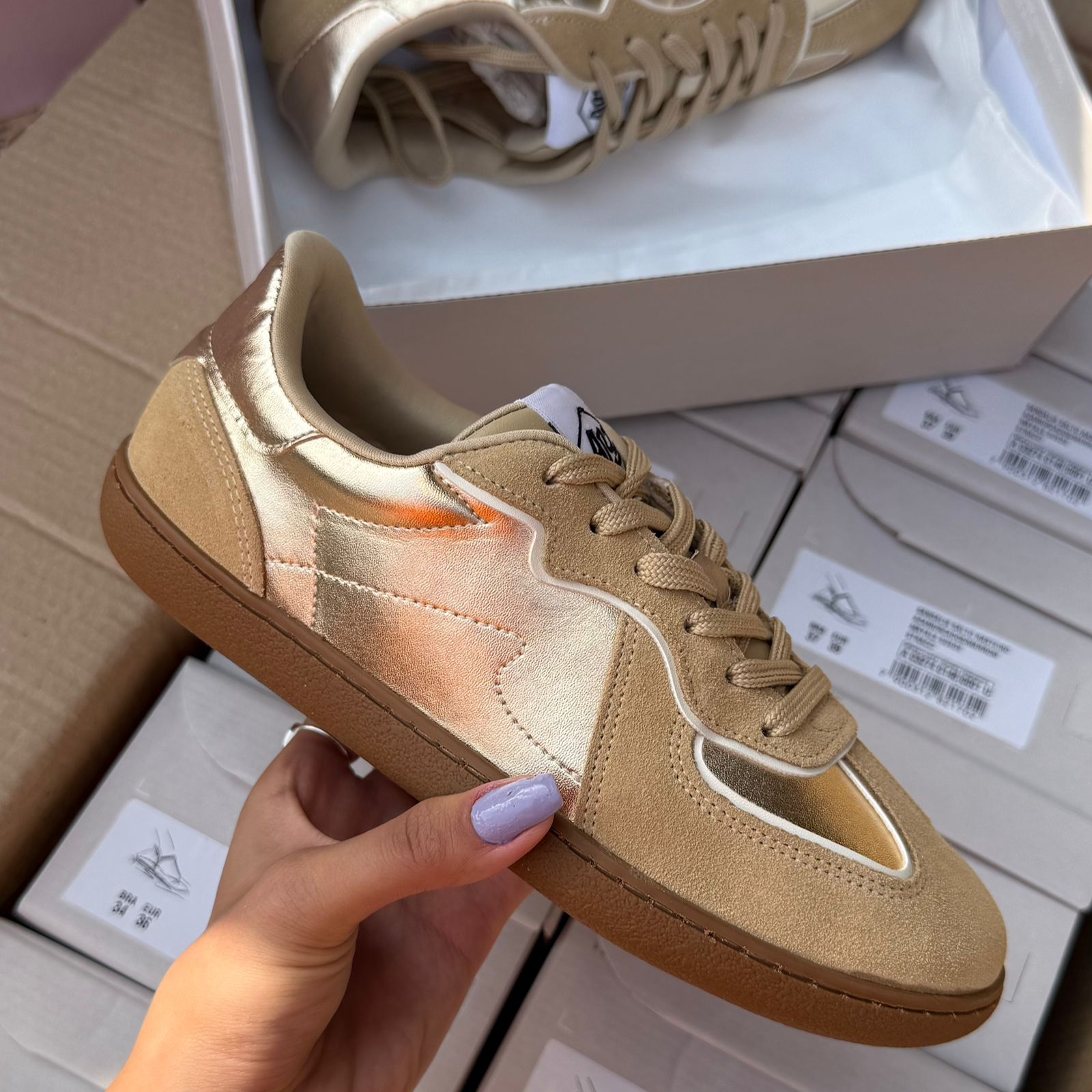 Tênis Casual Dourado Arezzo A139170001